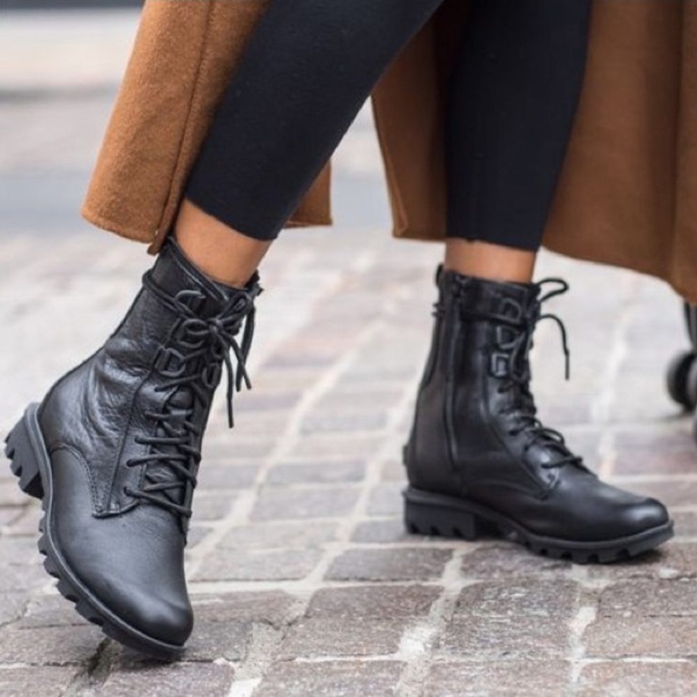 Sorel Phoenix Lace Up Combat Boots in Black 8.5